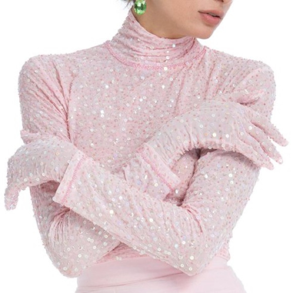 Dyspnea Eddy’s Go-To Top w/ Matching Gloves